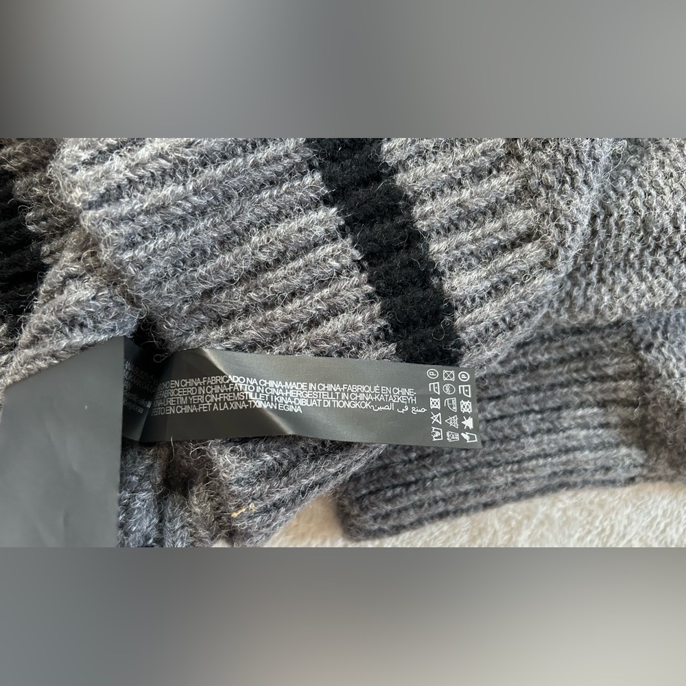 NWT Graphic Zara Knit x Peanuts Woodstock oversized knit sweater-repaired - Picture 10 of 15